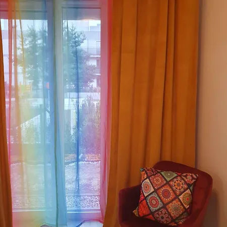 Colorful 2 Pokojowy Z Malym Ogrodkiem W Warszawie Warszawa