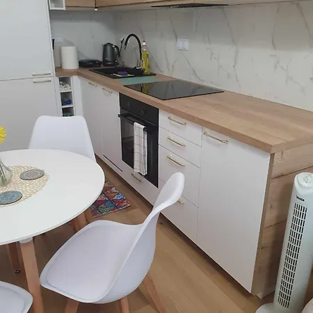 Colorful Apartament 2 Pokojowy Z Malym Ogrodkiem W Warszawie Warszawa