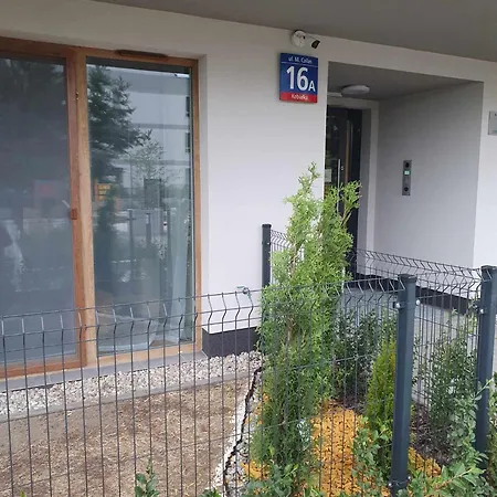 Apartament Colorful Apartament 2 Pokojowy Z Malym Ogrodkiem W Warszawie