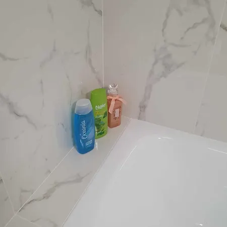 Apartmán Colorful 2 Pokojowy Z Malym Ogrodkiem W Warszawie Varšava