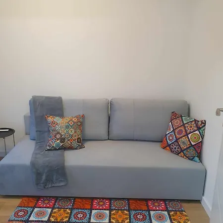 Colorful 2 Pokojowy Z Malym Ogrodkiem W Warszawie Apartmán Varšava